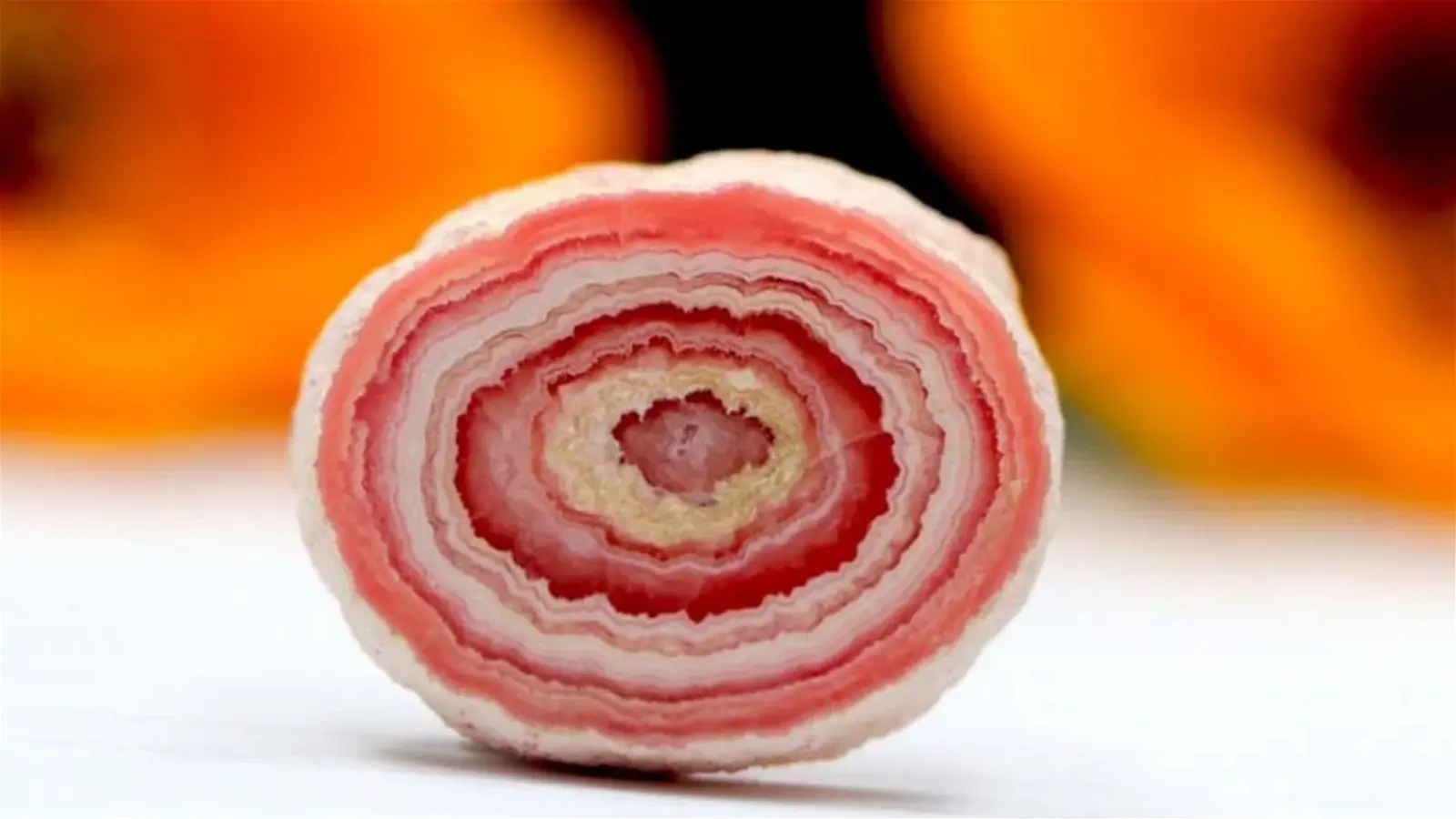 Đá đào hoa Rhodochrosite trong tâm linh