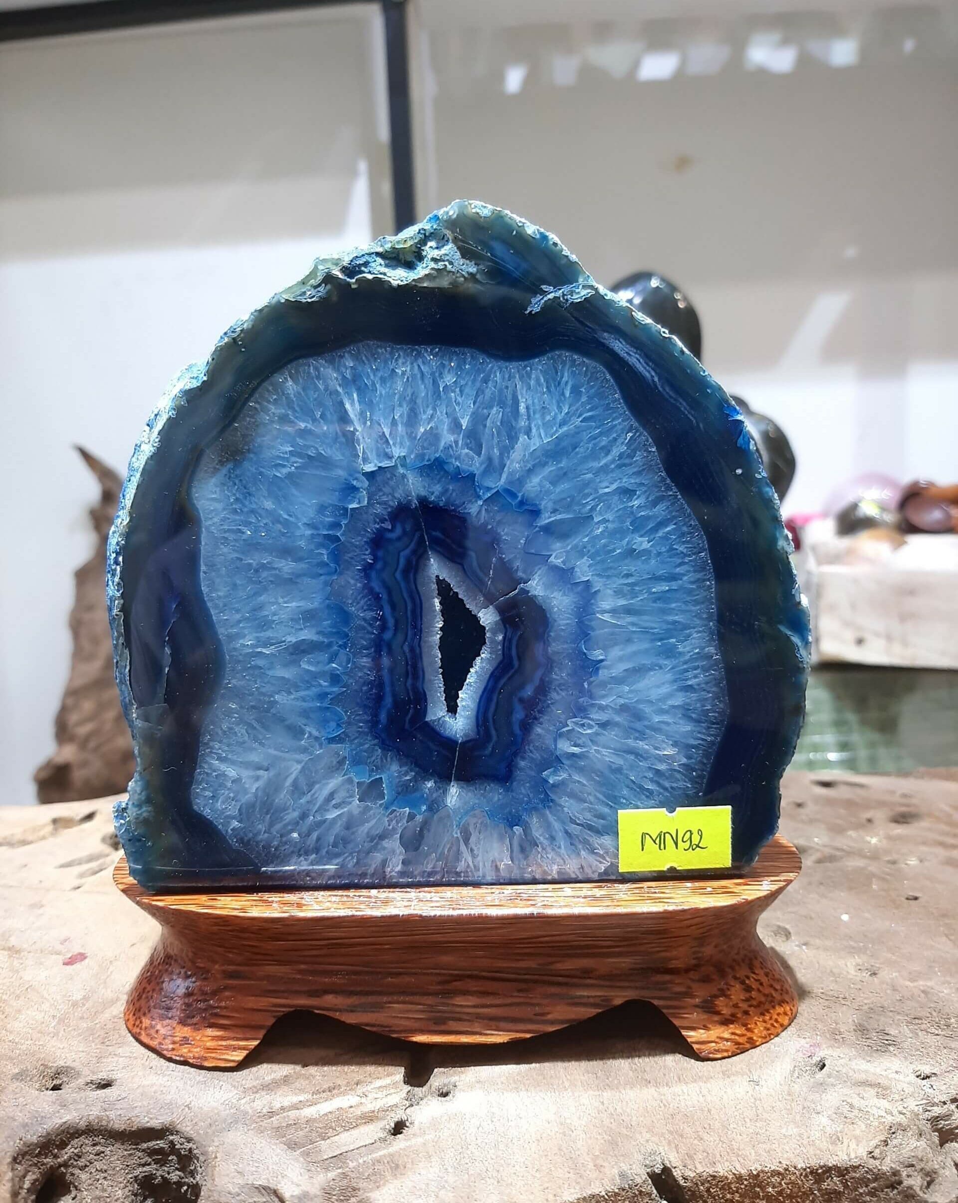 Đá mã não mắt kính là loại đẹp nhất