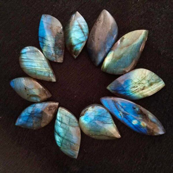 Khái quát về đá Labradorite