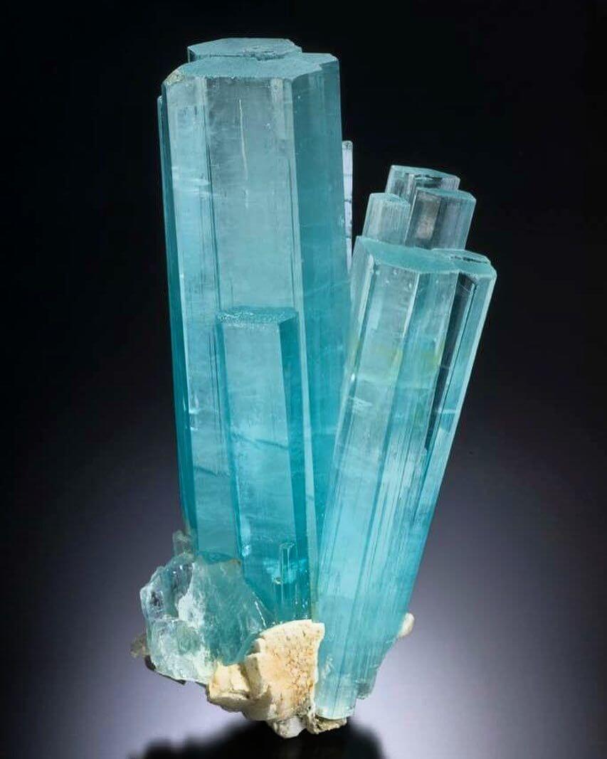 Những câu chuyện và truyền thuyết liên quan đến đá Aquamarine