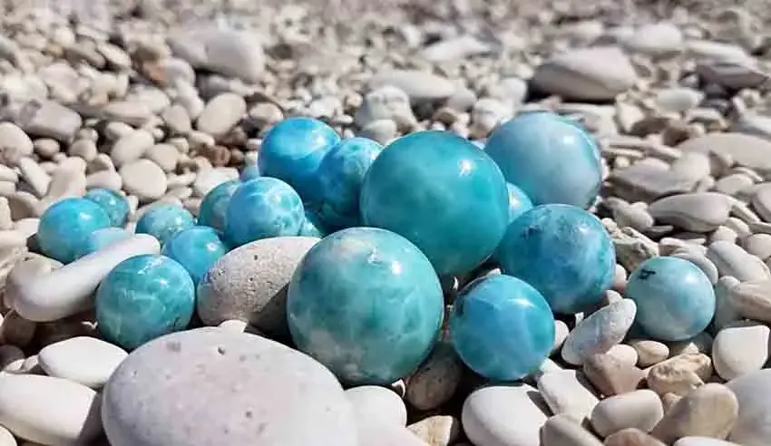 Phân biệt đá Larimar thật và giả