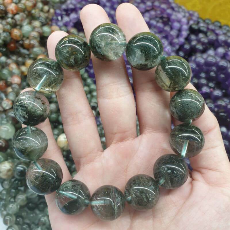 Các loại đá thạch anh ưu linh Phantom có màu sắc tuyệt đẹp