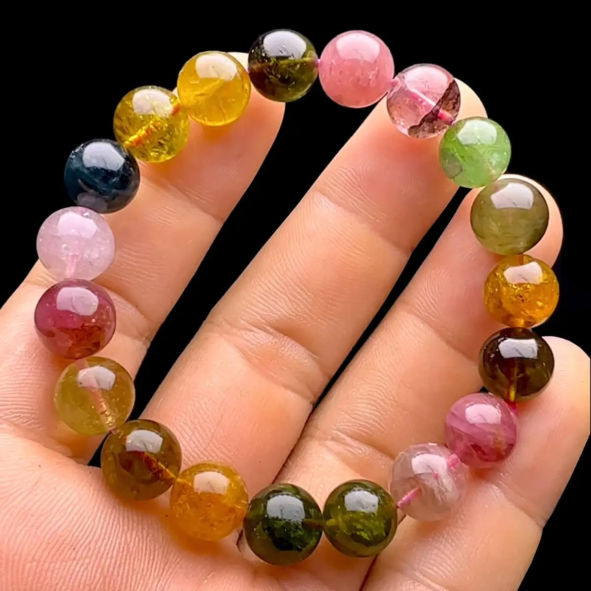 Tìm hiểu về vòng đá tourmaline