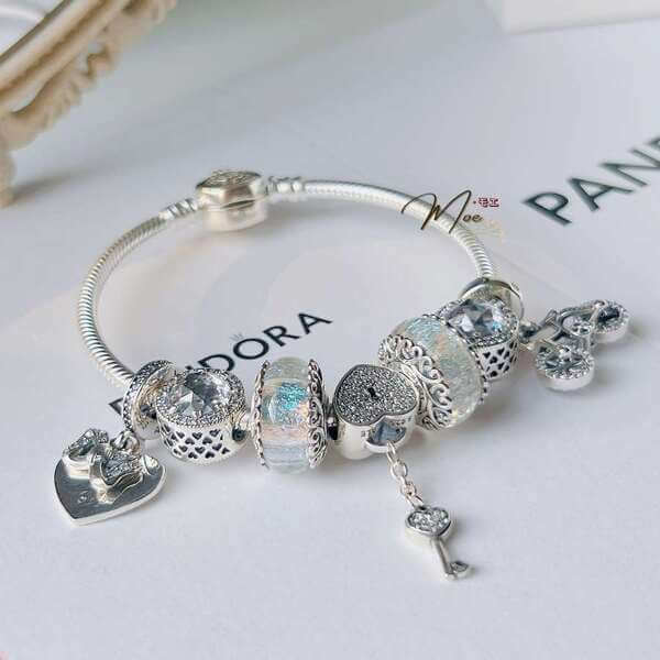 Cơn sốt Pandora vẫn tiếp tục phát triển