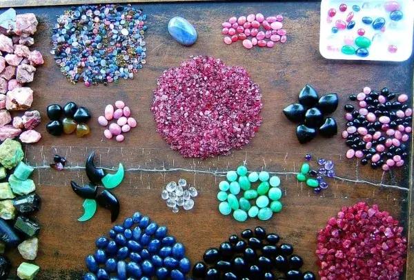 Yếu tố ảnh hưởng đến giá của đá quý