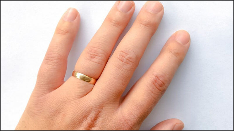 Cách tháo nhẫn chật