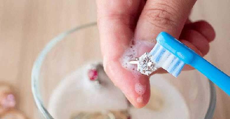 Sử dụng chanh + nước rửa bát + nước