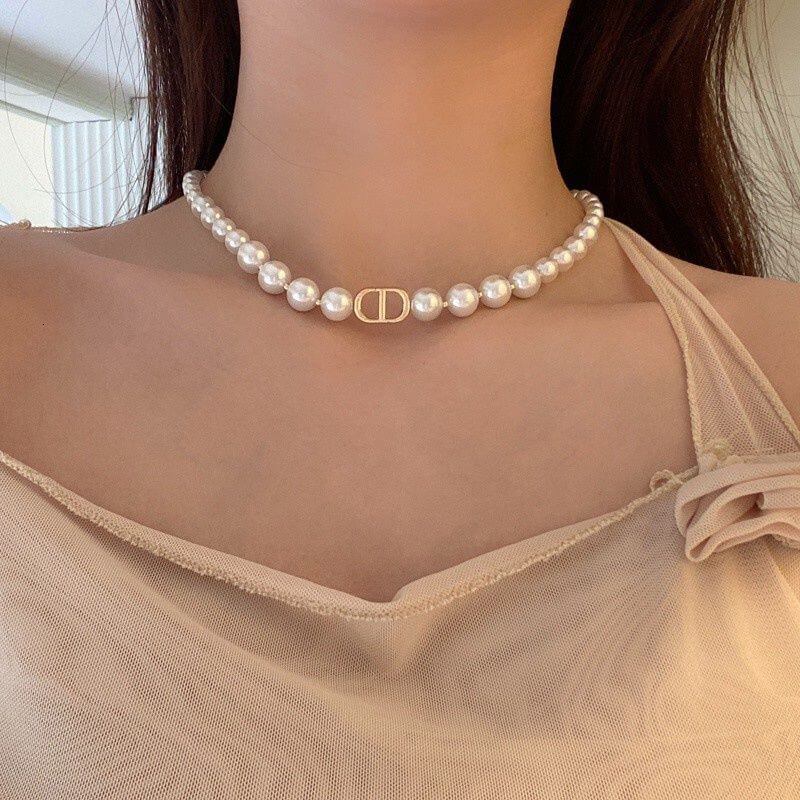 Xu hướng vòng cổ choker ngọc trai